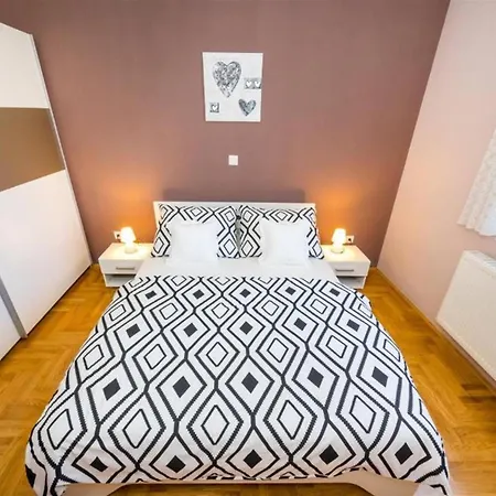 My Dalmatia アパート ザダル