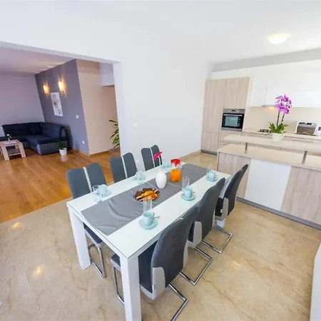 Apartment My Dalmatia *